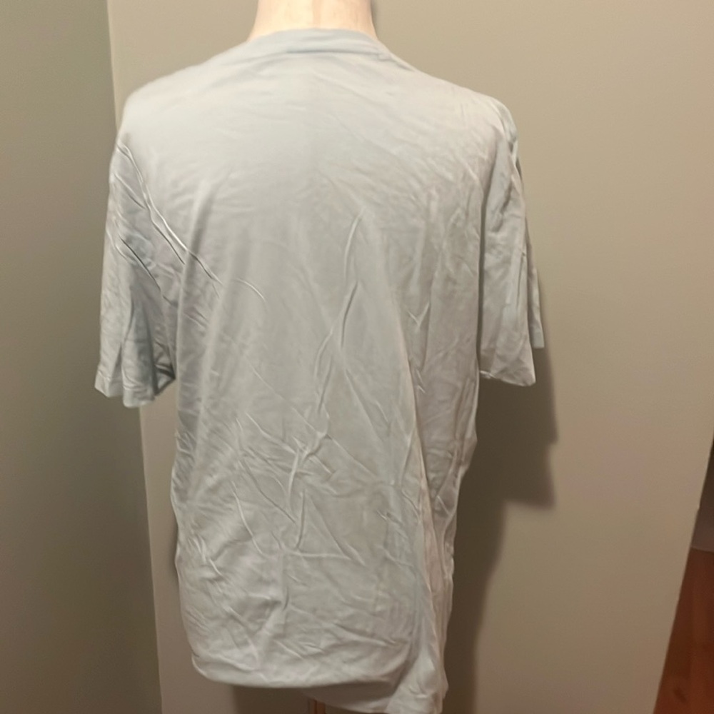 Hollister Men’s Light Blue Graphic T-Shirt - Picture 2 of 3